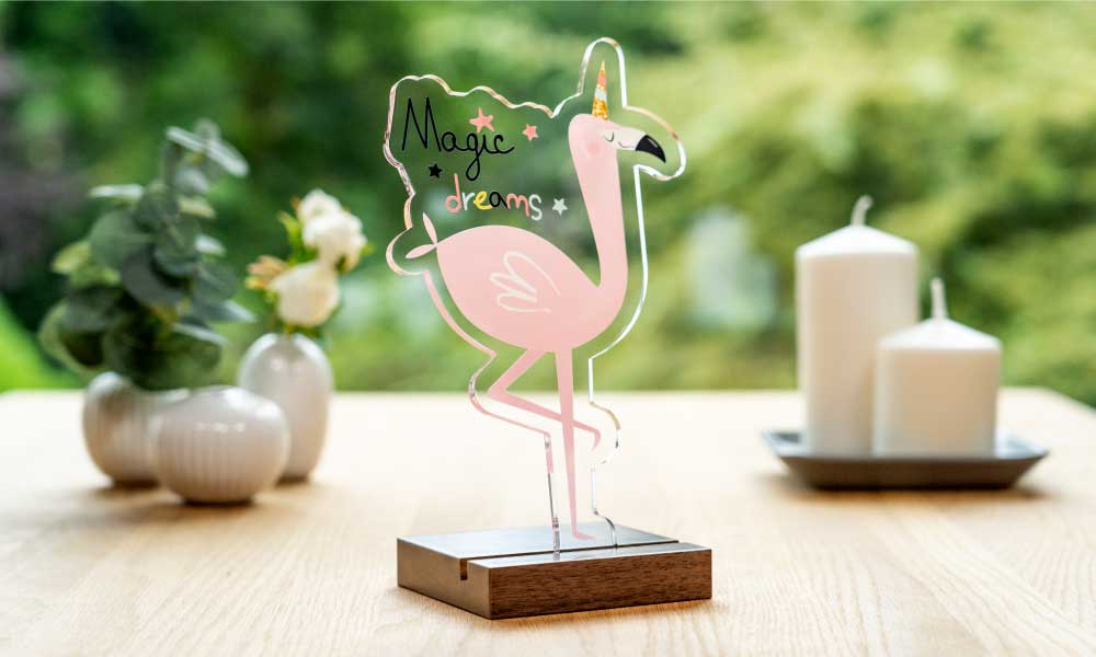 Süßer Flamingo Dekoaufsteller aus Acryl 